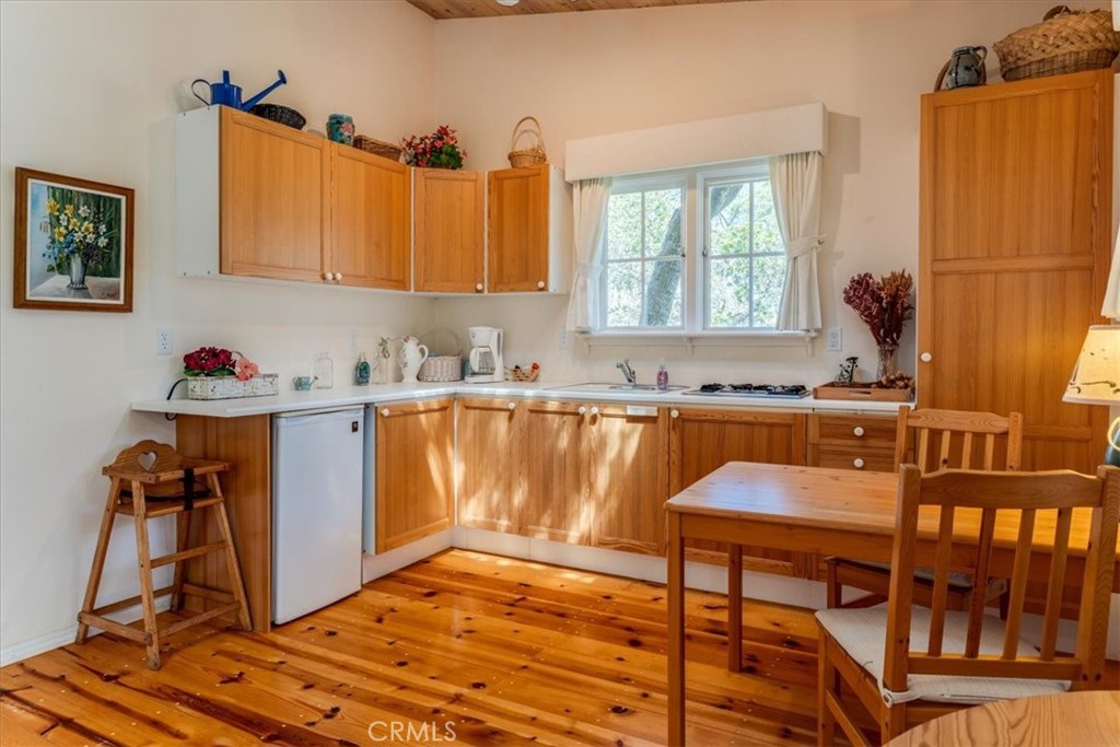 1669 Cardiff Dr, Cambria, CA 93428