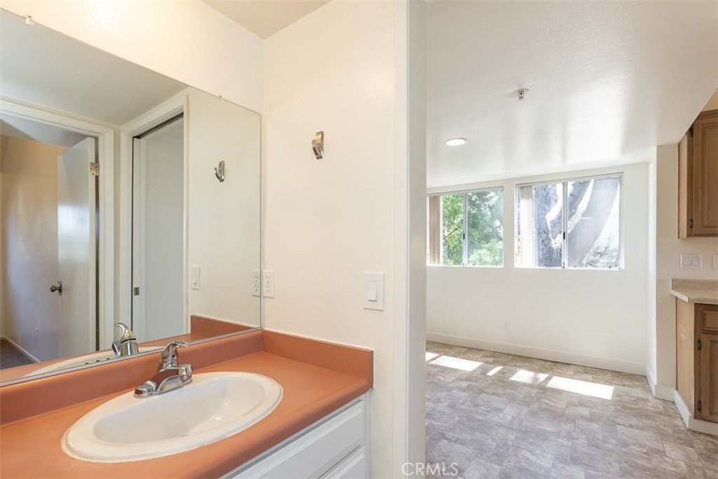 1185 E Foothill, San Luis Obispo, CA 93405