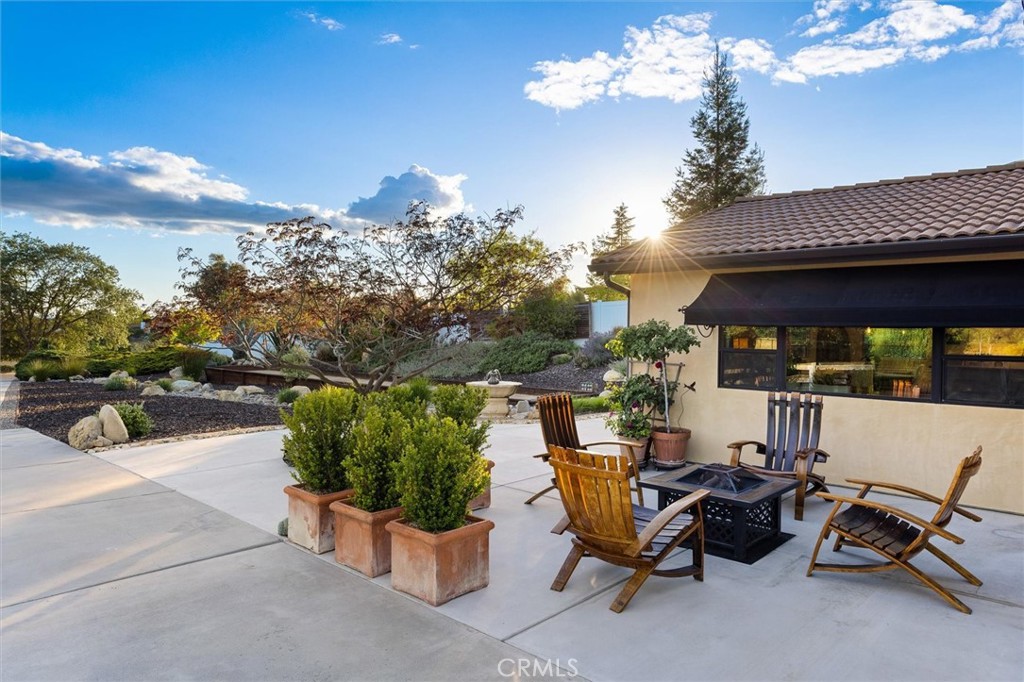 927 Osos Way, Paso Robles, CA 93446