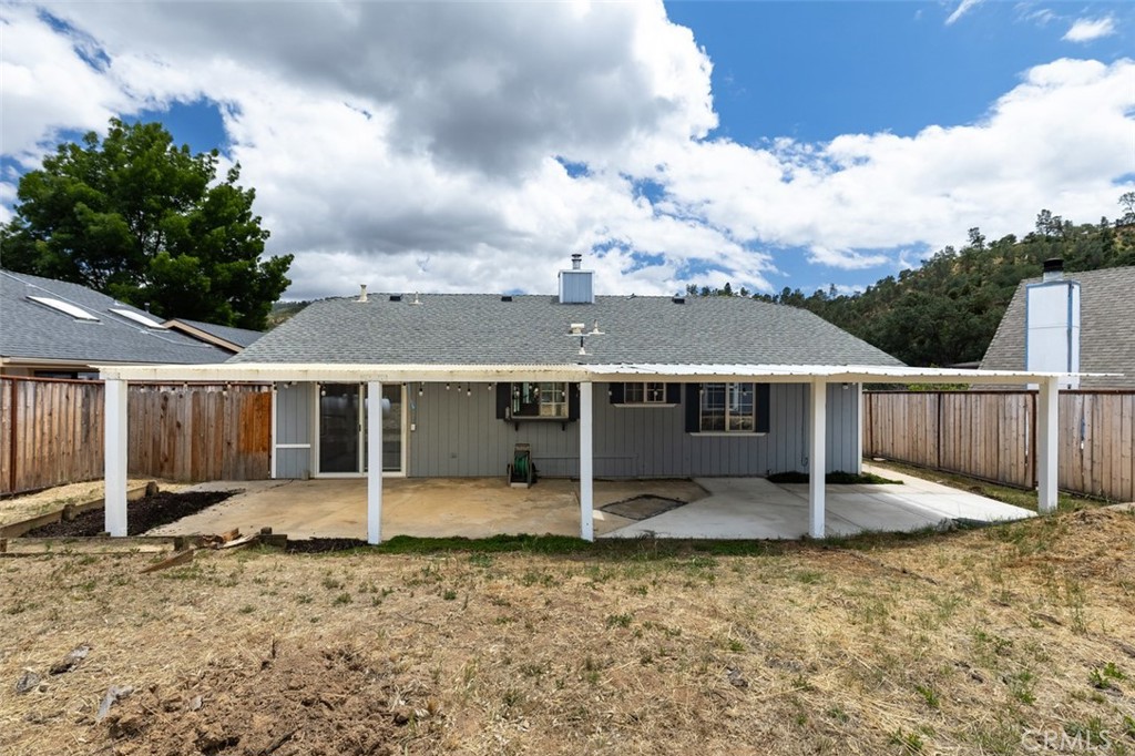 2761 Chaparral Ln, Paso Robles, CA 93446