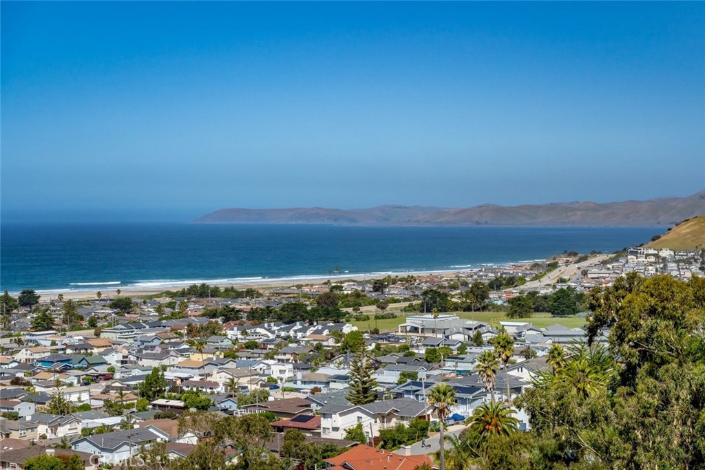 2621 Maple Ave, Morro Bay, CA 93442
