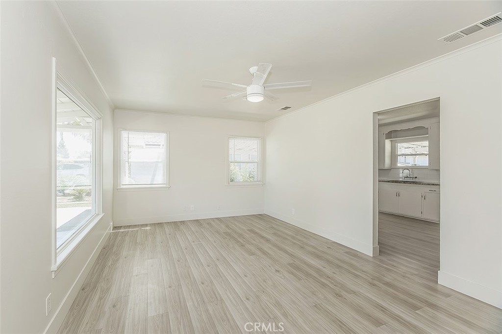 2053 E Mayfair Dr, Fresno, CA 93703