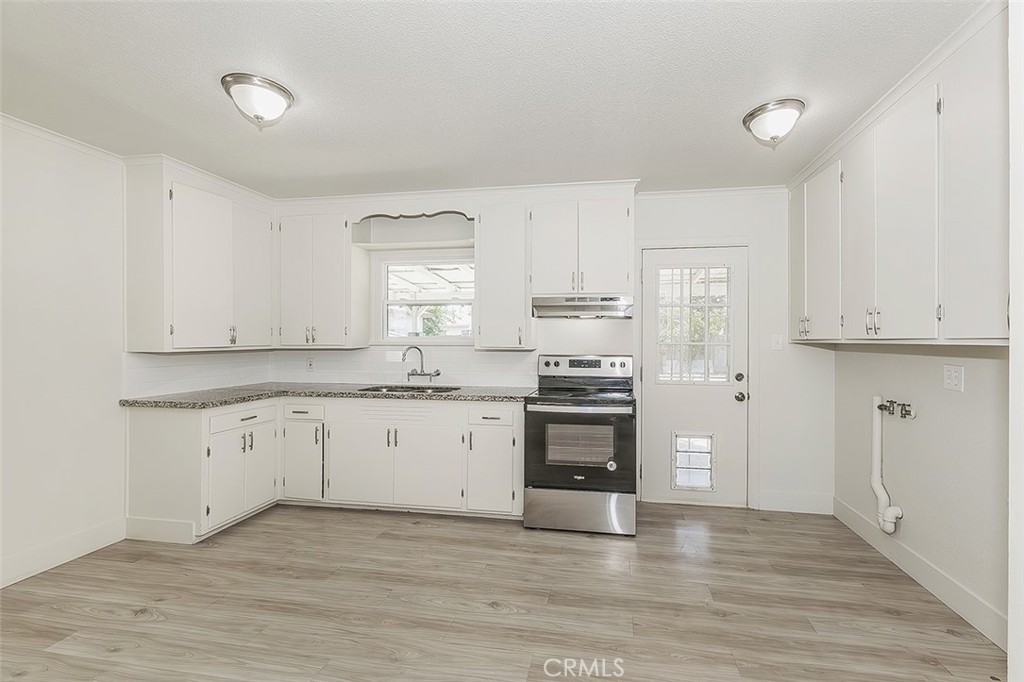 2053 E Mayfair Dr, Fresno, CA 93703
