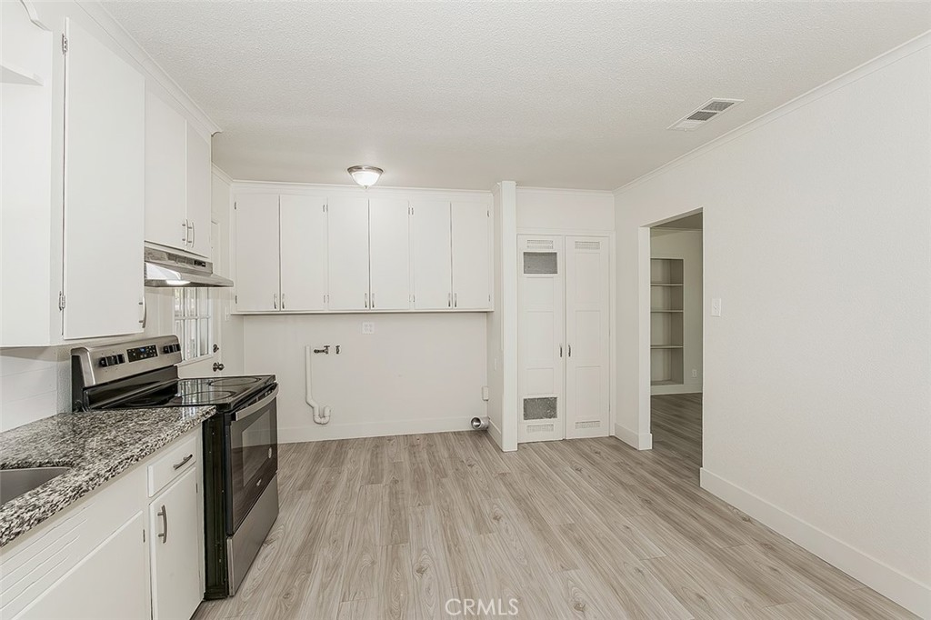 2053 E Mayfair Dr, Fresno, CA 93703