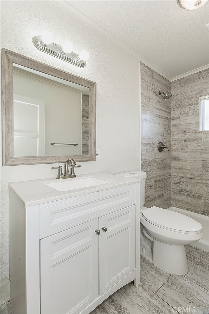 2053 E Mayfair Dr, Fresno, CA 93703