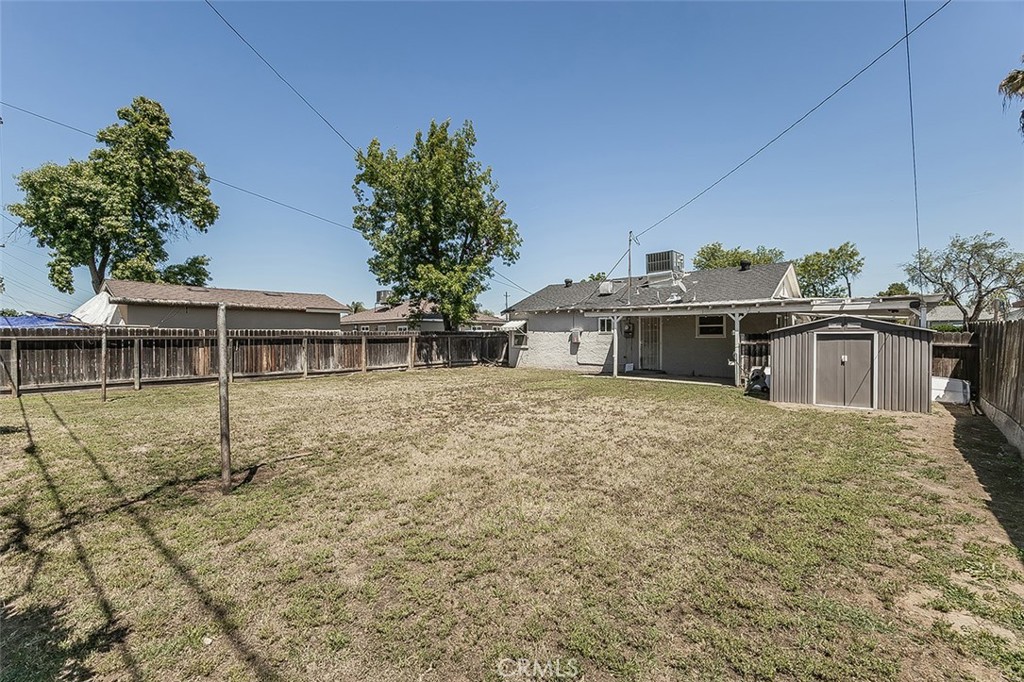 2053 E Mayfair Dr, Fresno, CA 93703
