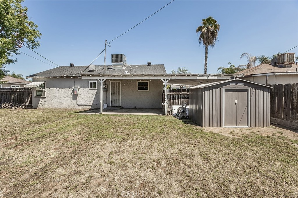 2053 E Mayfair Dr, Fresno, CA 93703
