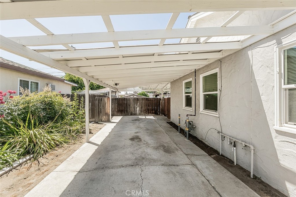 2053 E Mayfair Dr, Fresno, CA 93703