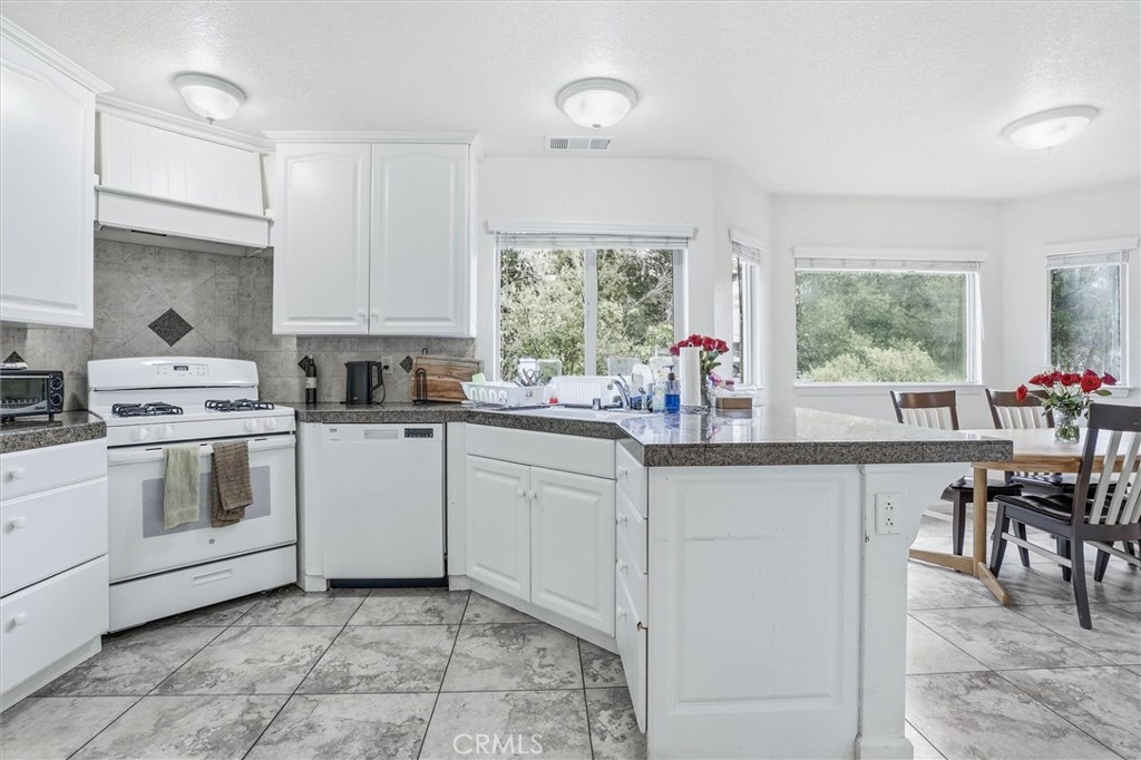 3202 Rockview Pl, San Luis Obispo, CA 93401