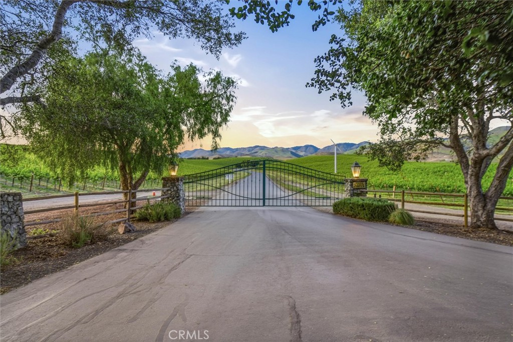 6725 Calle Stornetta, San Luis Obispo, CA 93401