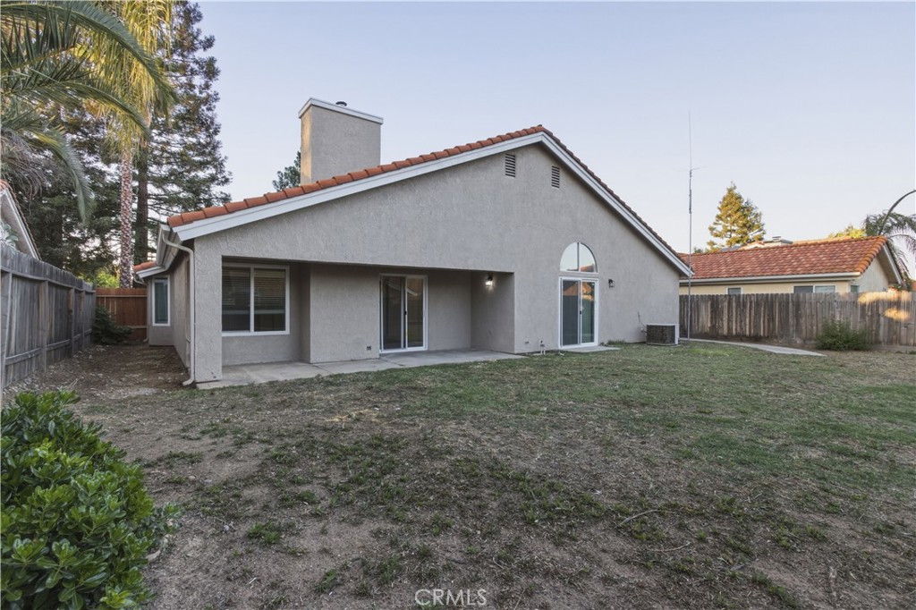 1809 E Serena, Fresno, CA 93720