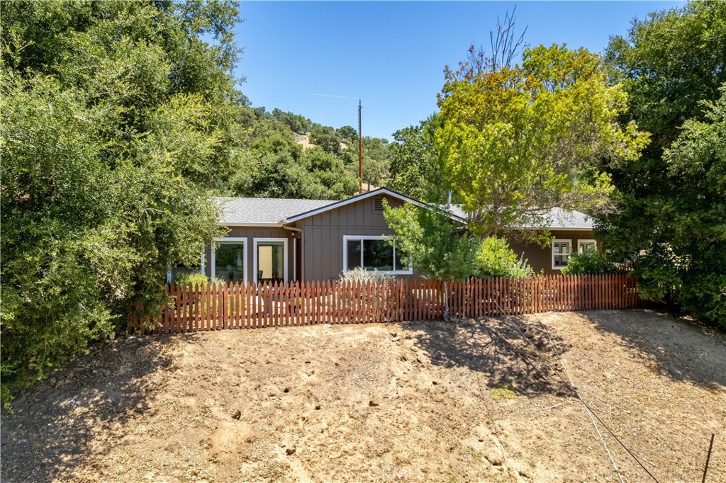 7295 San Gabriel Road, Atascadero, CA 93422