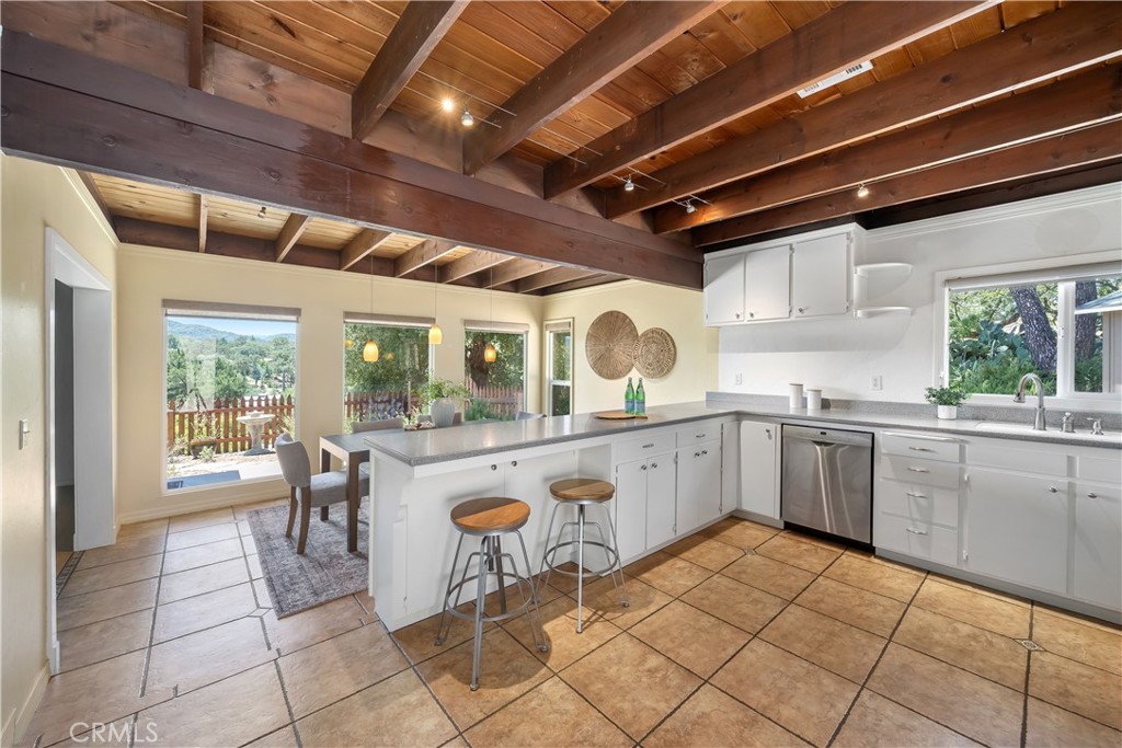 7295 San Gabriel Road, Atascadero, CA 93422