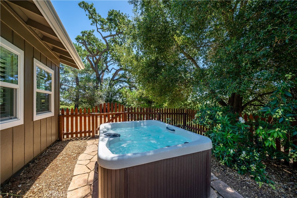 7295 San Gabriel Road, Atascadero, CA 93422