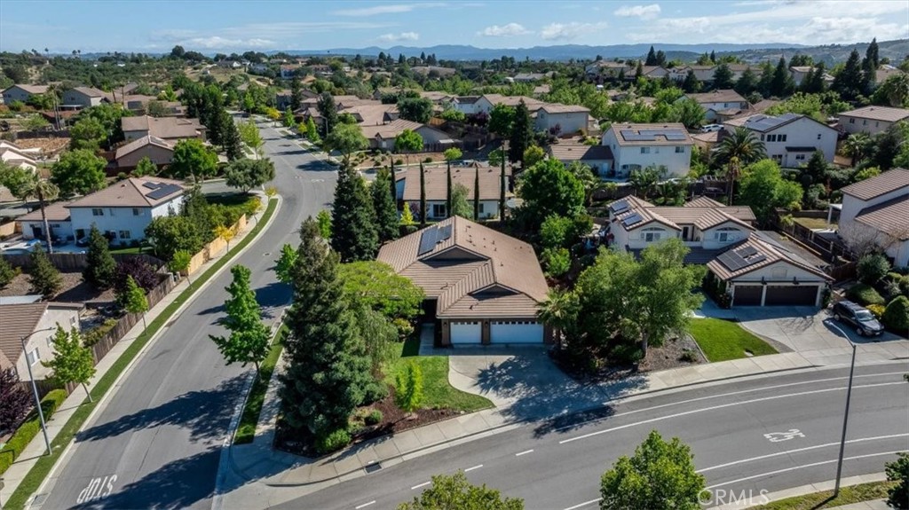 322 Montebello Oaks, Paso Robles, CA 93446