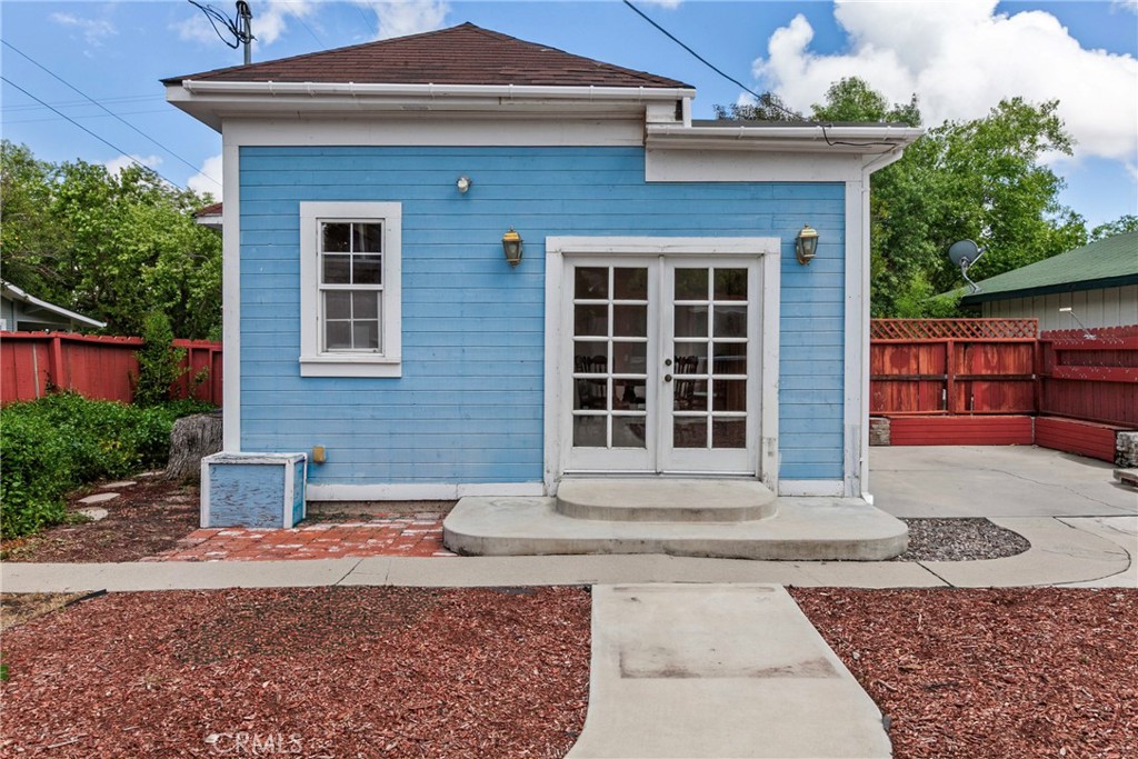 1517 Olive St., Paso Robles, CA 93446