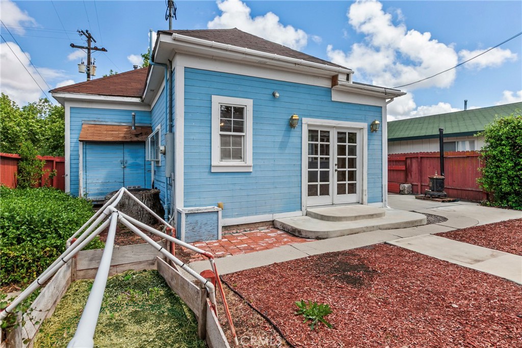 1517 Olive St., Paso Robles, CA 93446