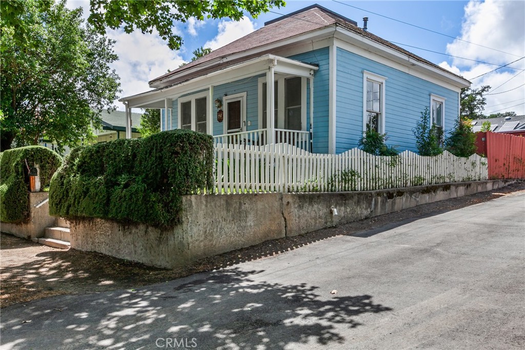 1517 Olive St., Paso Robles, CA 93446