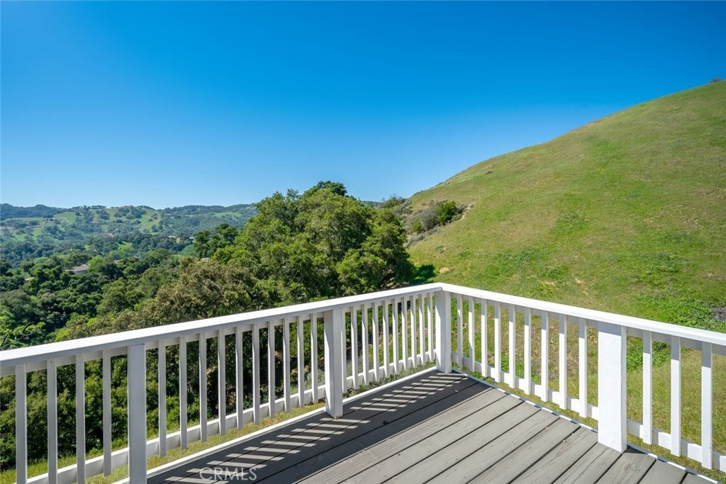 9500 Corona Rd, Atascadero, CA 93422