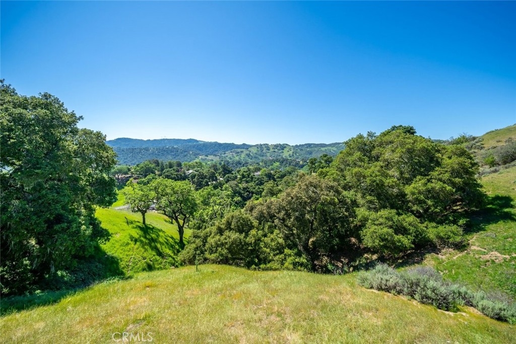 9500 Corona Rd, Atascadero, CA 93422