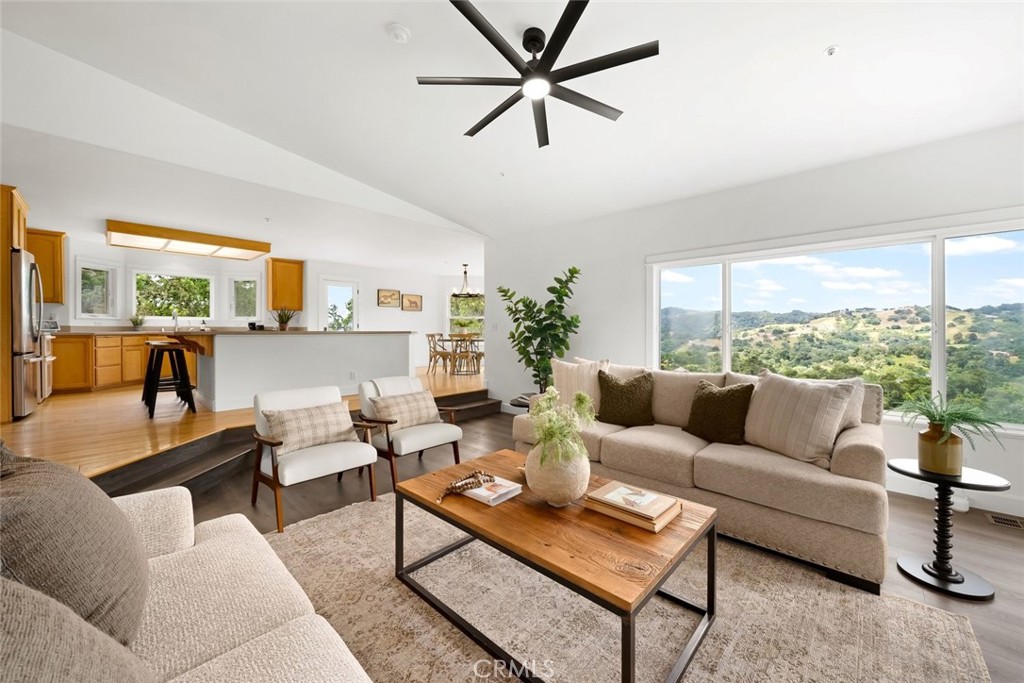 9500 Corona Rd, Atascadero, CA 93422