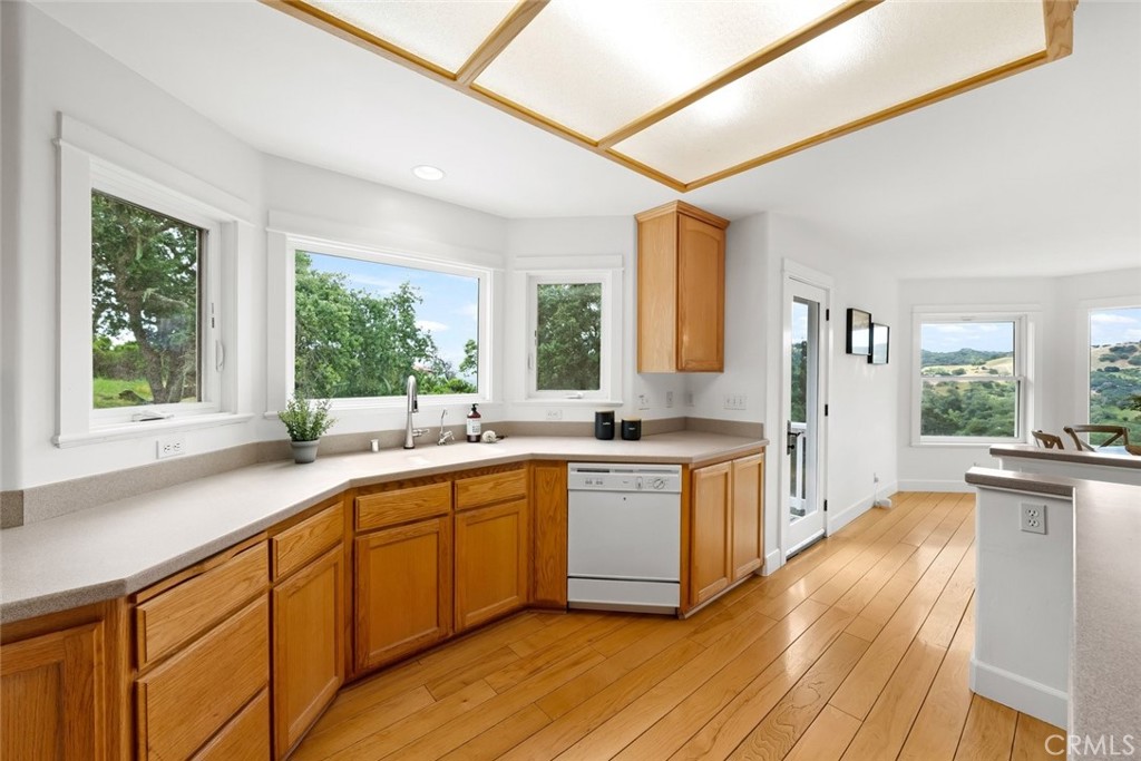 9500 Corona Rd, Atascadero, CA 93422