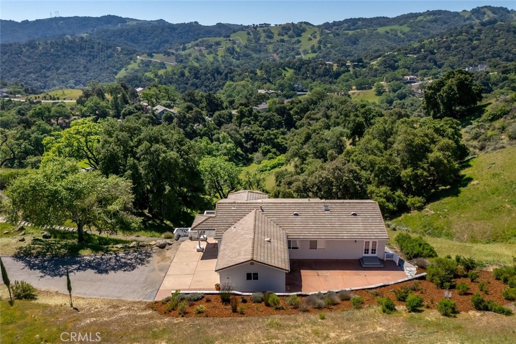 9500 Corona Rd, Atascadero, CA 93422