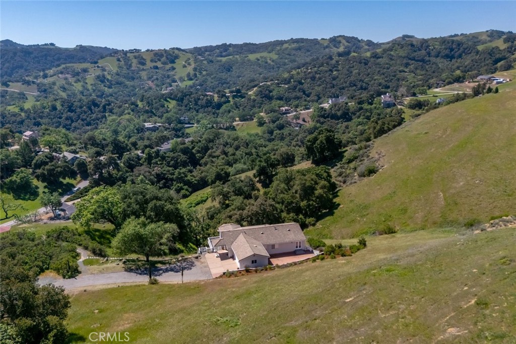 9500 Corona Rd, Atascadero, CA 93422