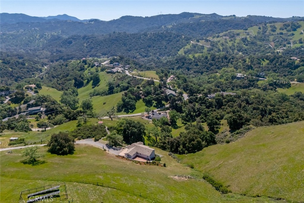 9500 Corona Rd, Atascadero, CA 93422