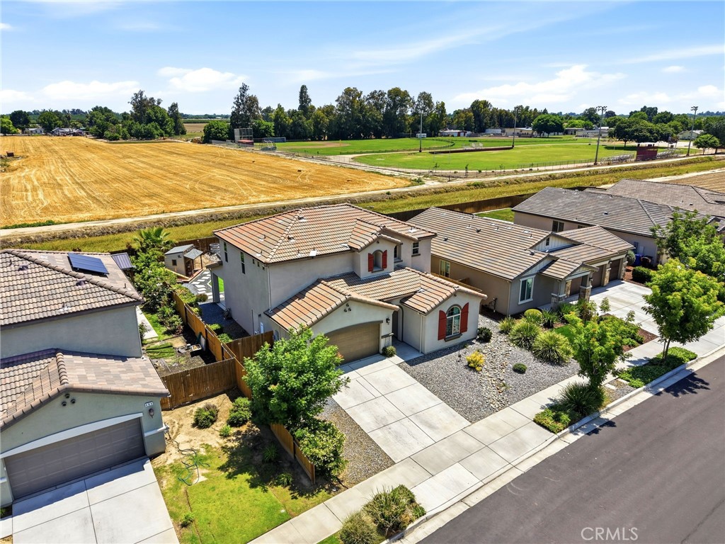 470 Daphne, Lemoore, CA 93245