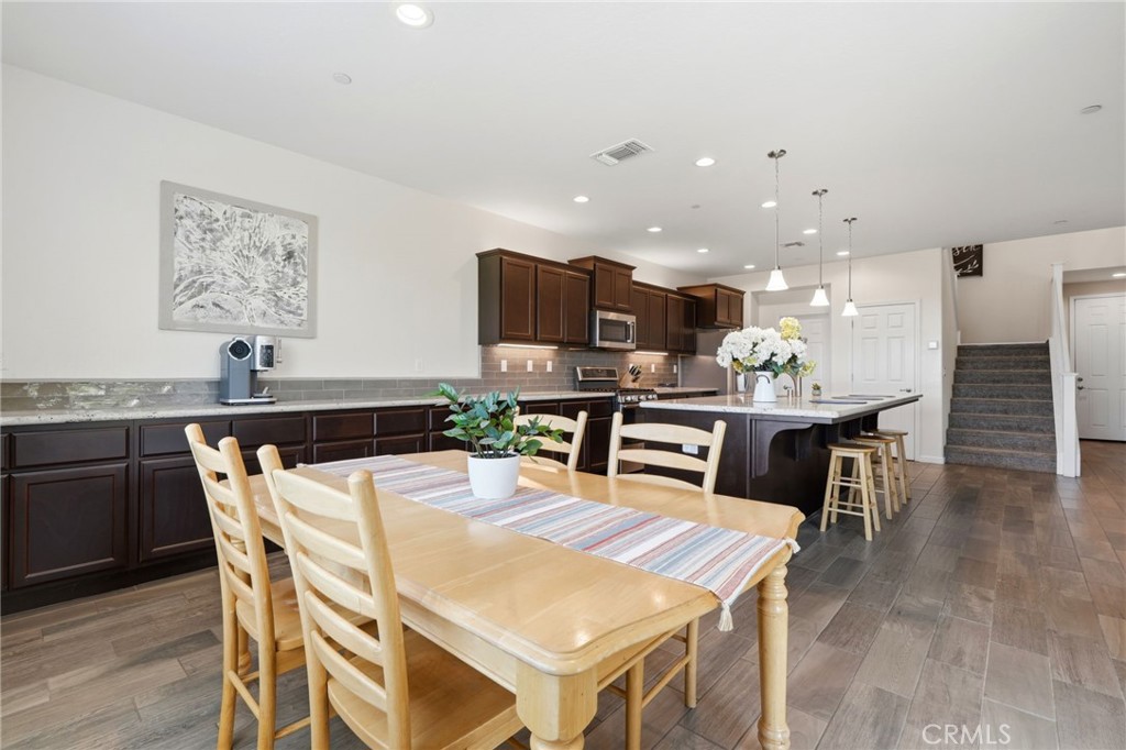 470 Daphne, Lemoore, CA 93245