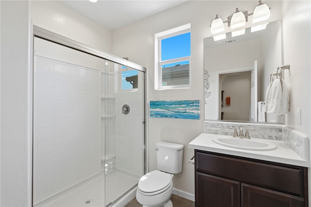 470 Daphne, Lemoore, CA 93245