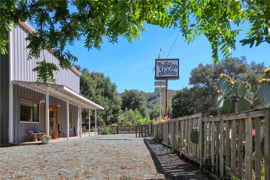 15050 Morro Road, Atascadero, CA 93422