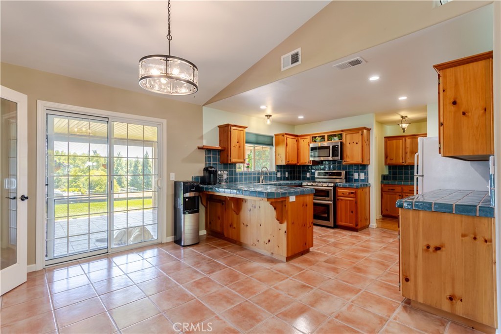 155 Eagle Creek Ct, Atascadero, CA 93422