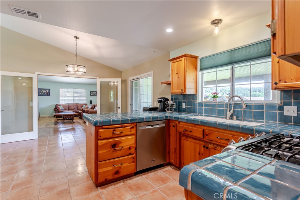 155 Eagle Creek Ct, Atascadero, CA 93422