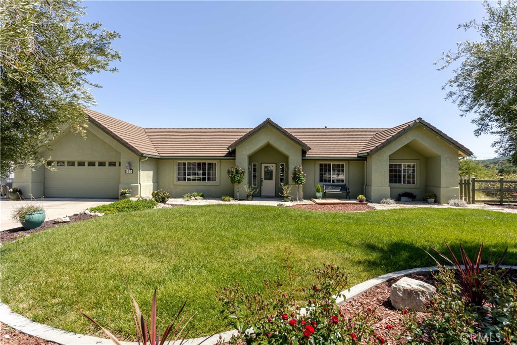 155 Eagle Creek Ct, Atascadero, CA 93422