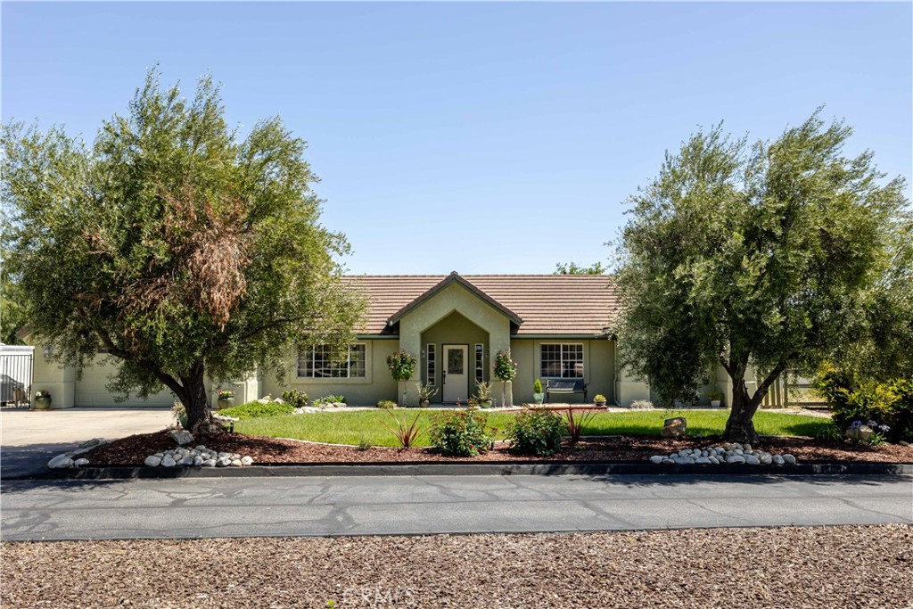 155 Eagle Creek Ct, Atascadero, CA 93422