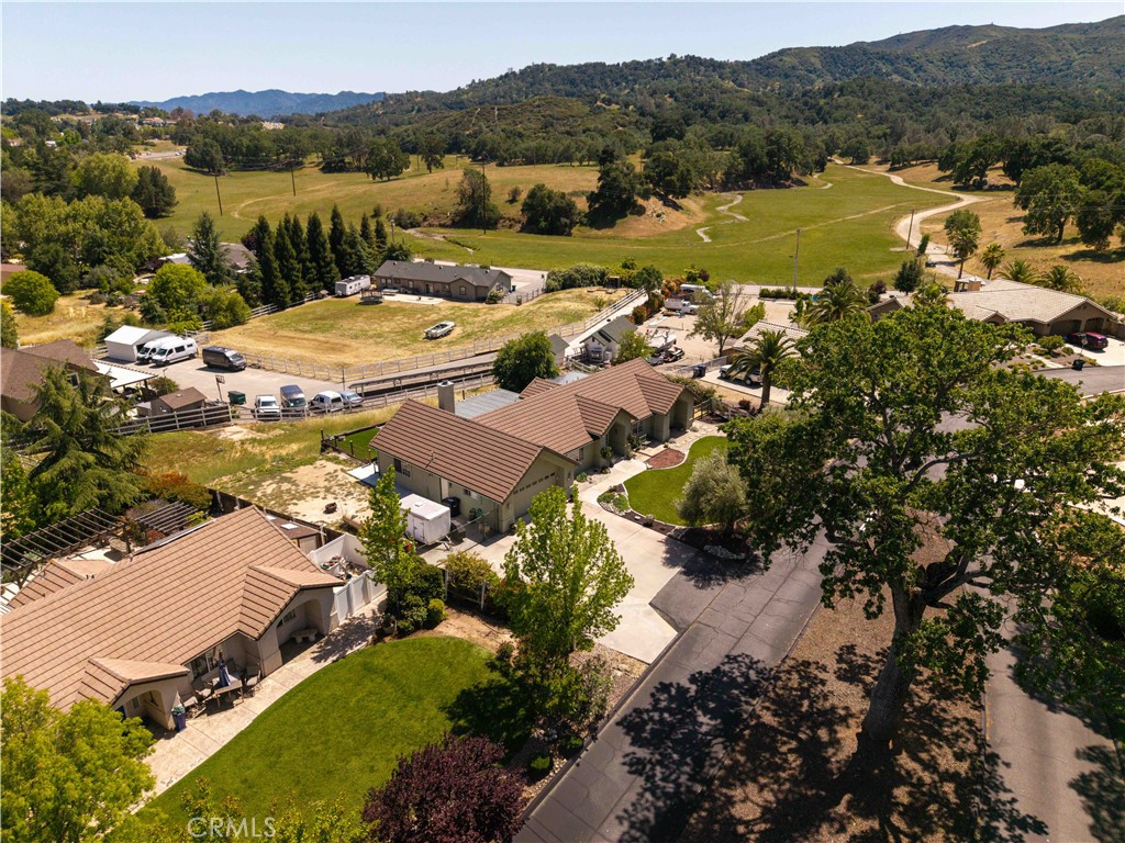 155 Eagle Creek Ct, Atascadero, CA 93422