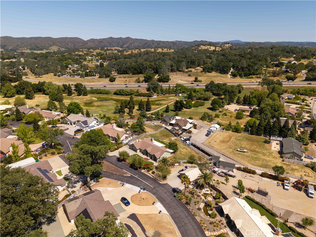 155 Eagle Creek Ct, Atascadero, CA 93422