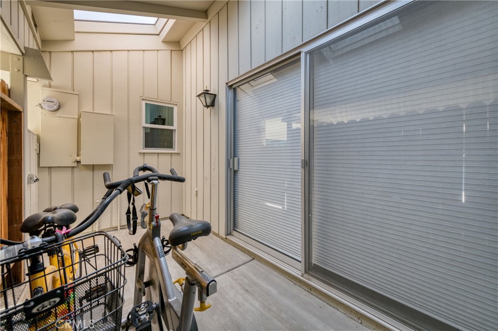 7560 N Charles Ave #C, Fresno, CA 93711