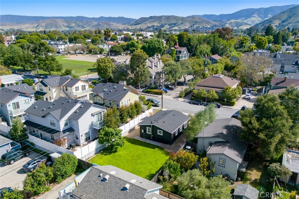 1427 Beach, San Luis Obispo, CA 93401