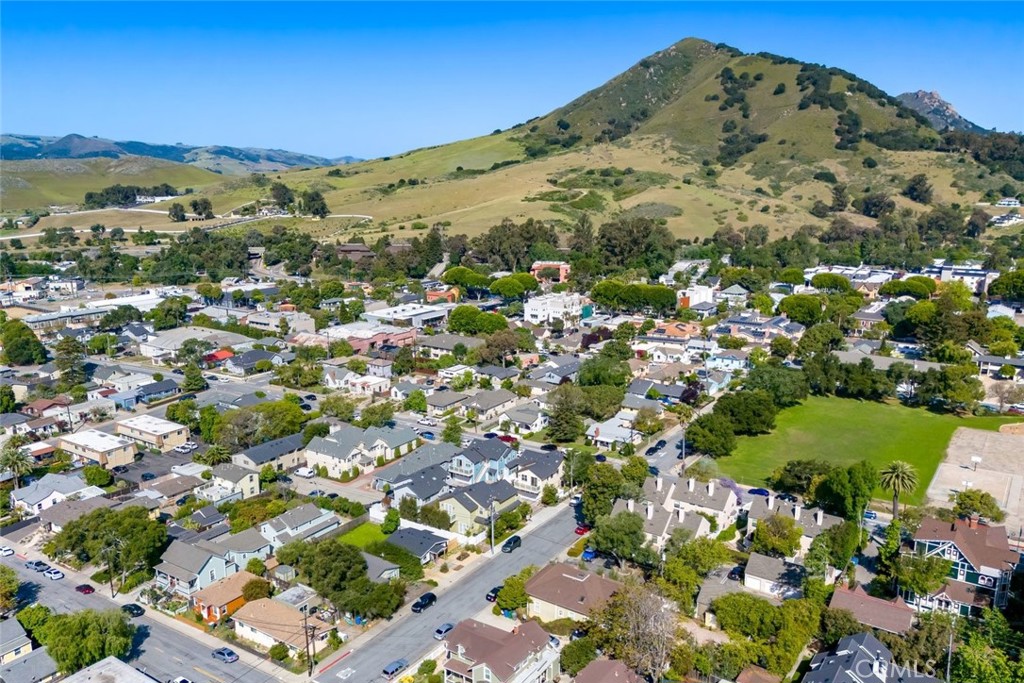 1427 Beach, San Luis Obispo, CA 93401
