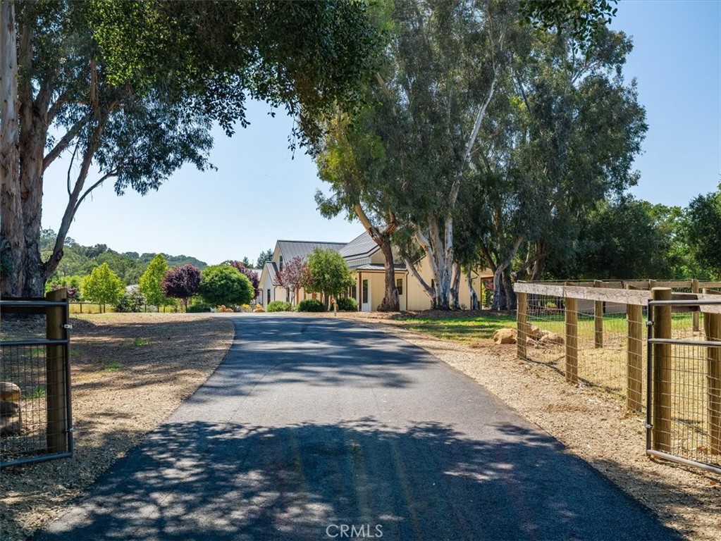 8970 San Marcos Rd, Atascadero, CA 93422