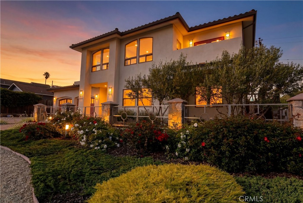 2901 Ocean Blvd., Cayucos, CA 93430