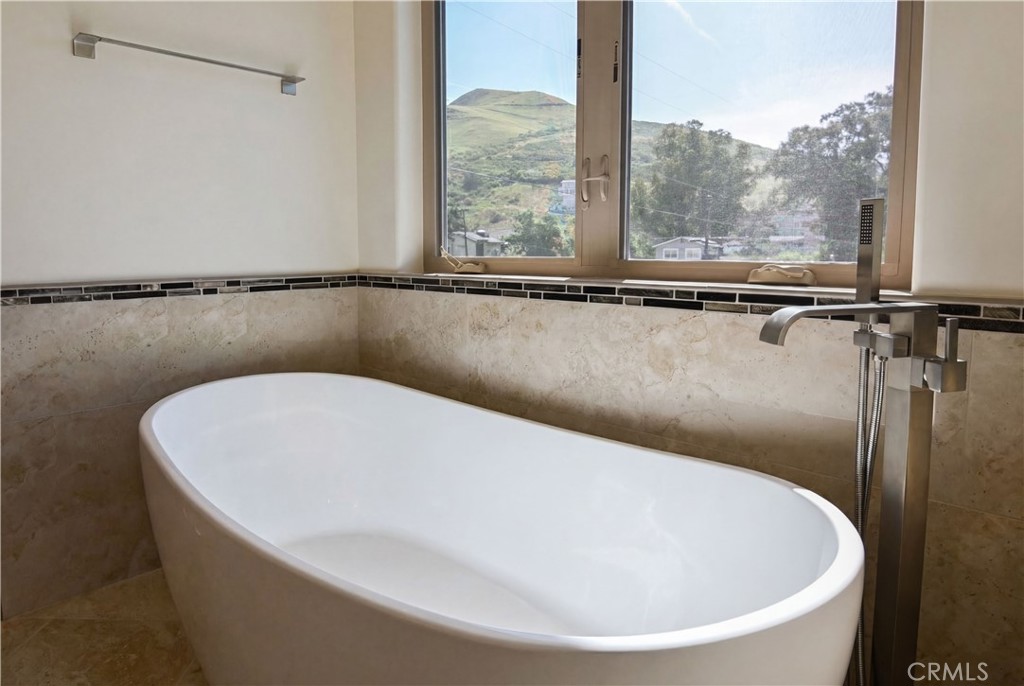 2901 Ocean Blvd., Cayucos, CA 93430