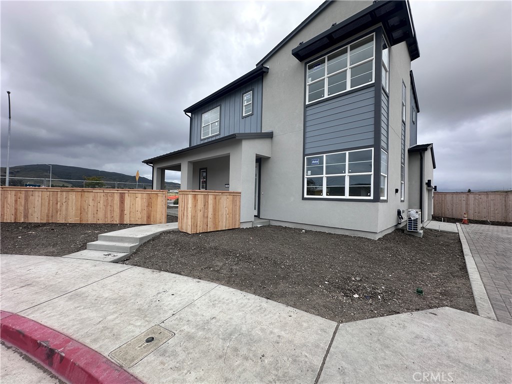 202 Kitty Hawk Ct, San Luis Obispo, CA 93401