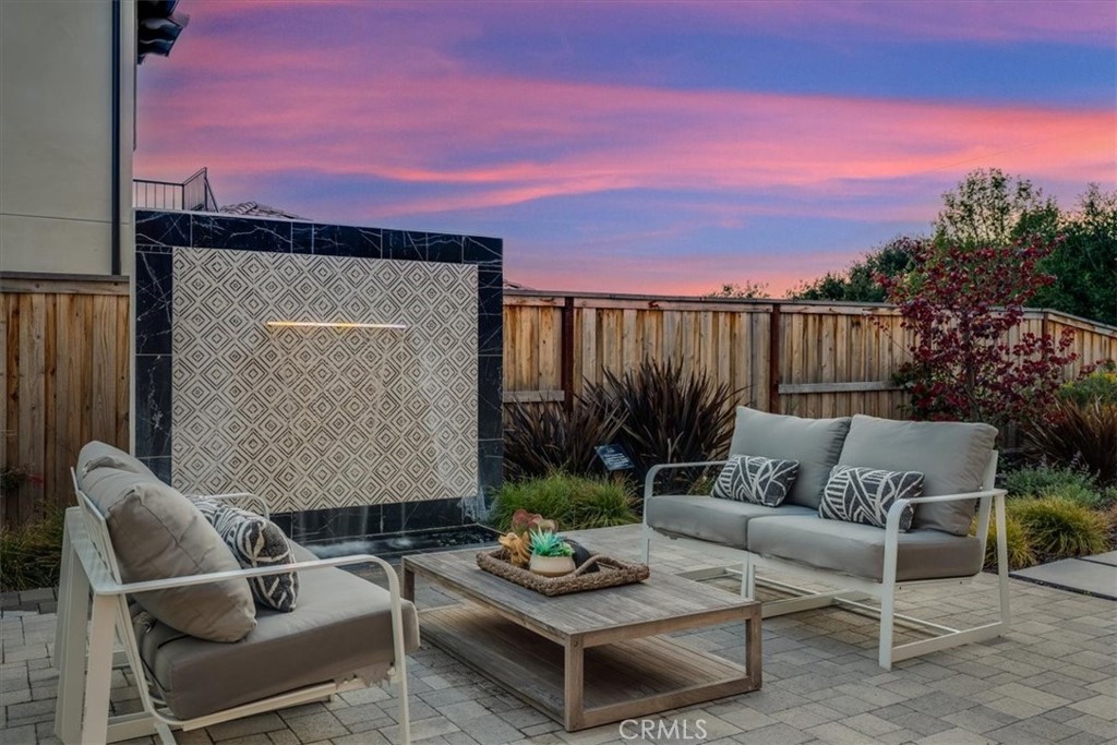 1458 Parsons, San Luis Obispo, CA 93401