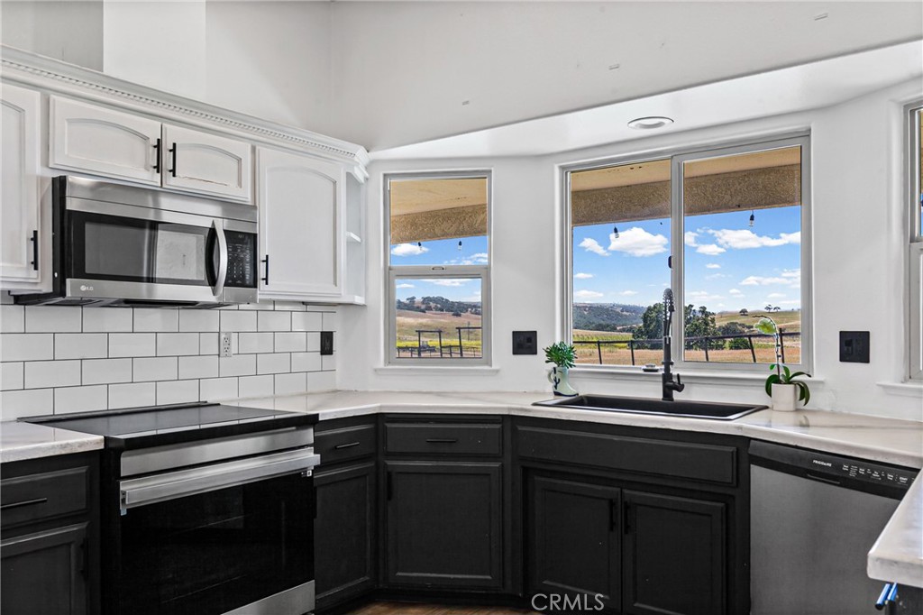 7989 Sundance Trl, Paso Robles, CA 93446