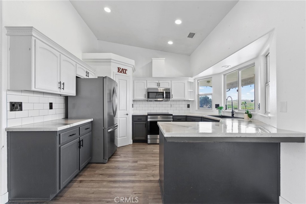 7989 Sundance Trl, Paso Robles, CA 93446