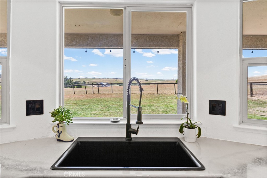 7989 Sundance Trl, Paso Robles, CA 93446
